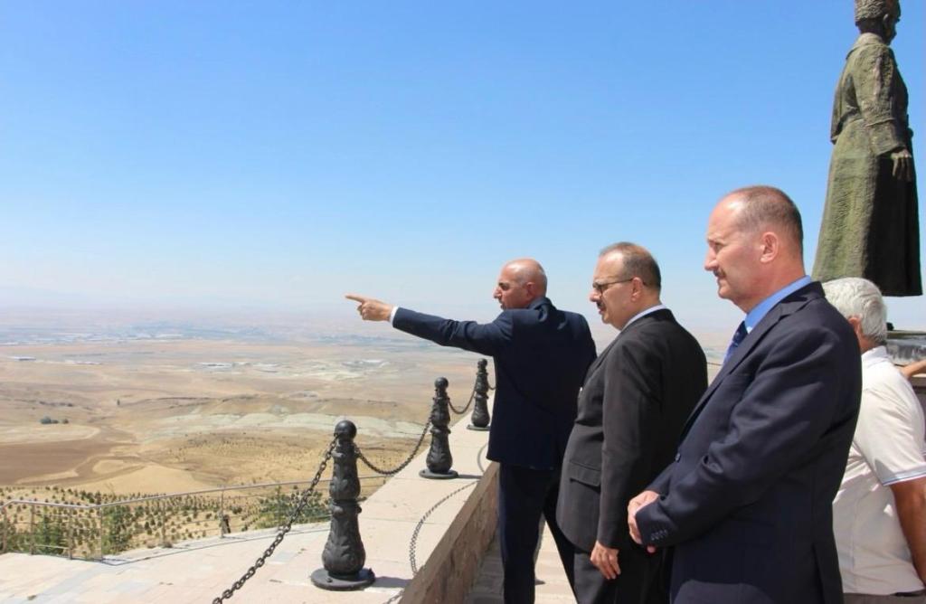 ANKARA VALİMİZ SAYIN YAKUP CANBOLAT POLATLI’NIN TARİHÎ MİRASINI YERİNDE&nbsp;İNCELEDİ
